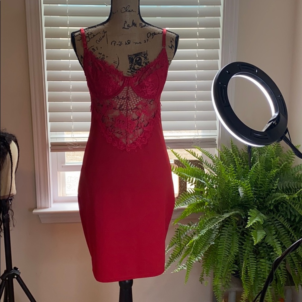 lace front cocktail dress